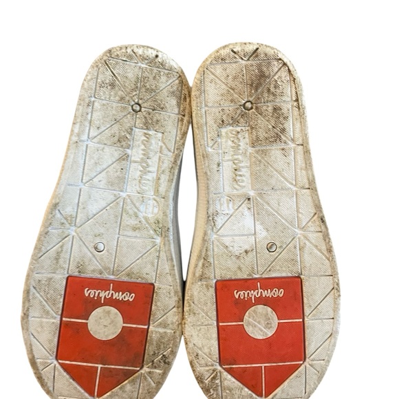 Bundle of 3 boys shoes 11 kids - Picture 6 of 10